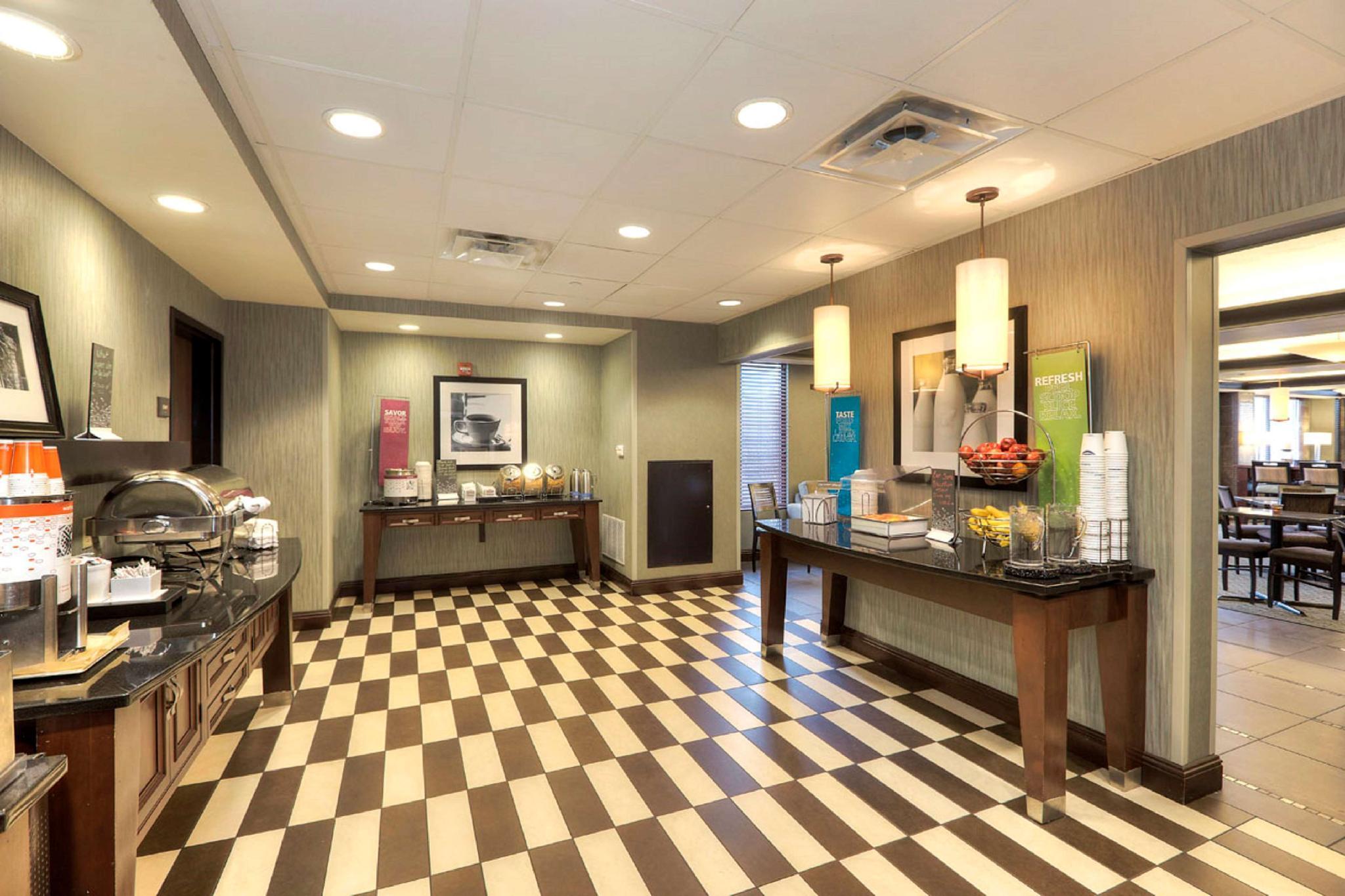 Hampton Inn Траверс-Сіті Екстер'єр фото