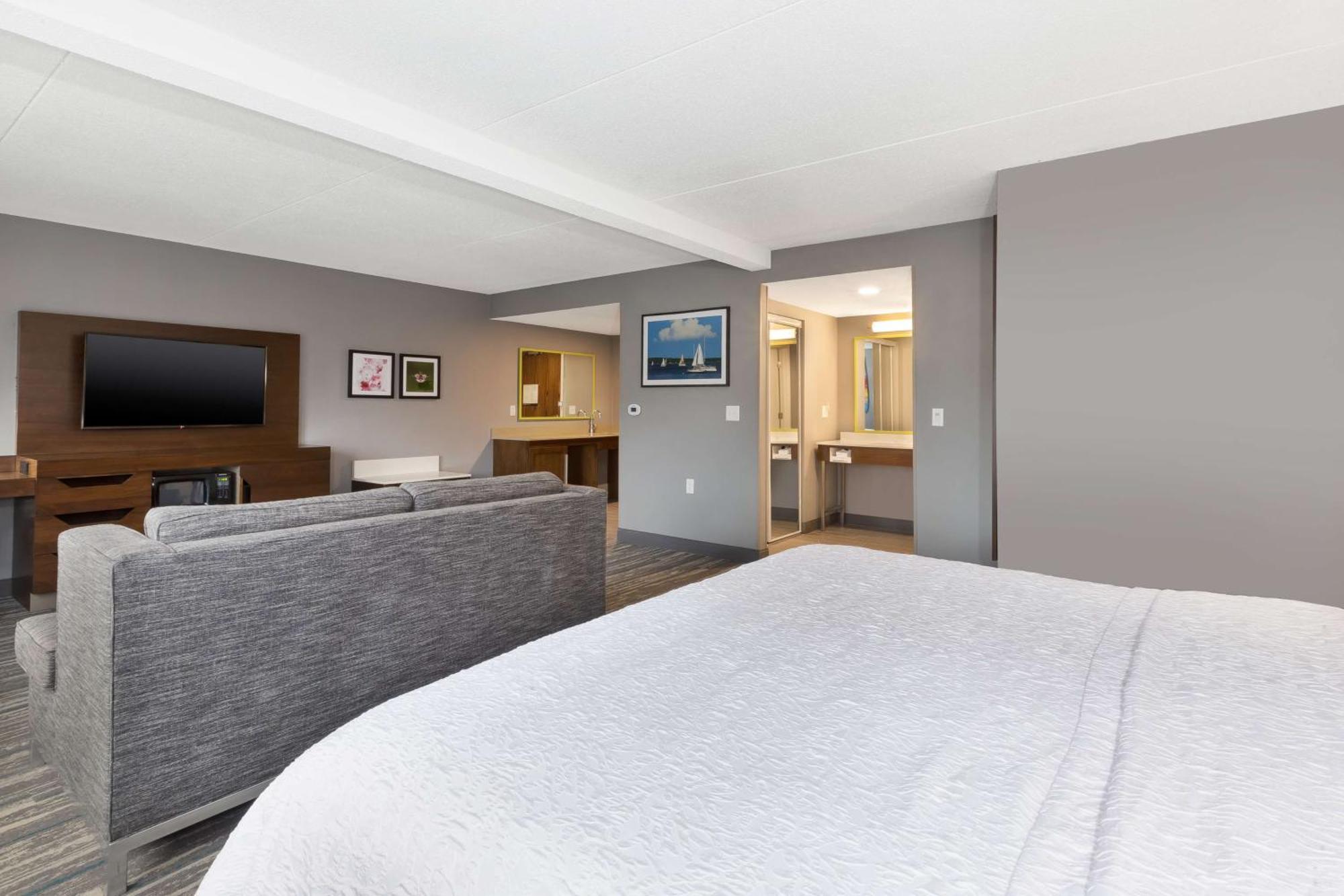 Hampton Inn Траверс-Сіті Екстер'єр фото
