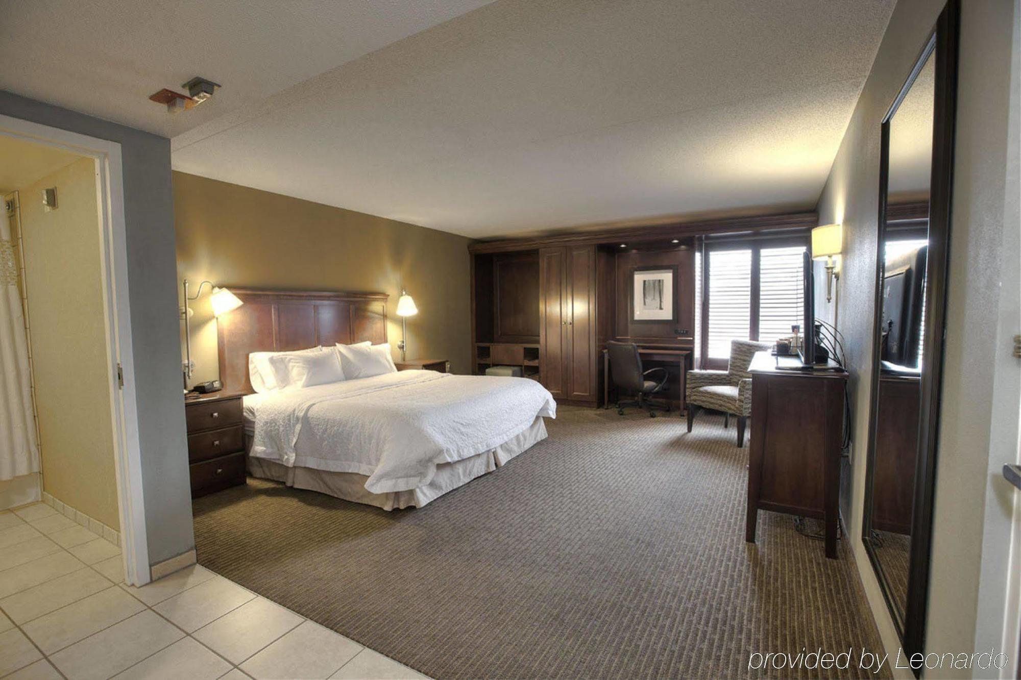 Hampton Inn Траверс-Сіті Екстер'єр фото
